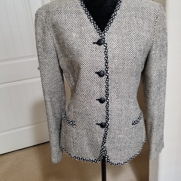 Vintage Ellen Tracy Tweed Suit - Picture 5 of 11